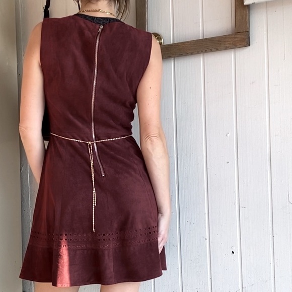 BB Dakota sleeveless burgundy suede plunging empire eyelet mini party dress-4 - Picture 13 of 16